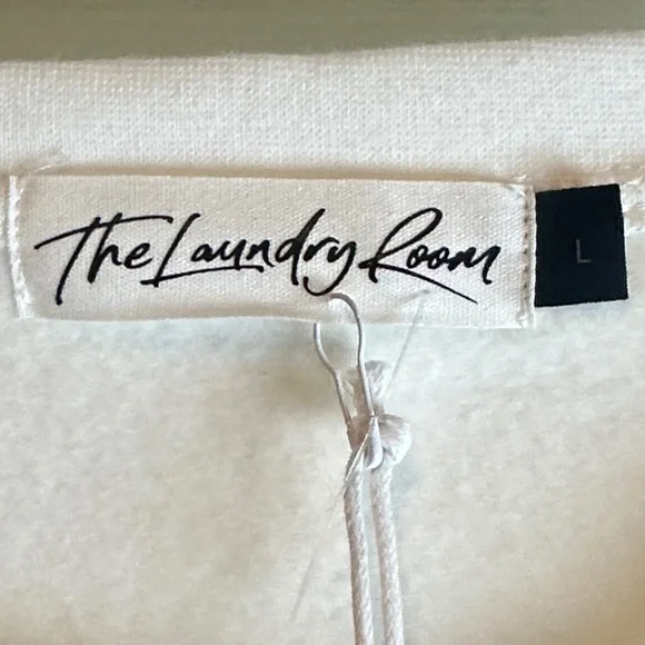 The Laundry Room Art Apres Coca-Cola Lips Graphic Relaxed Crewneck Sweatshirt - Picture 8 of 12